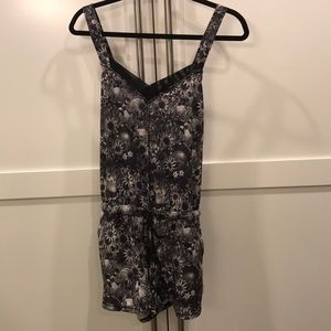 Lululemon b&w floral print romper